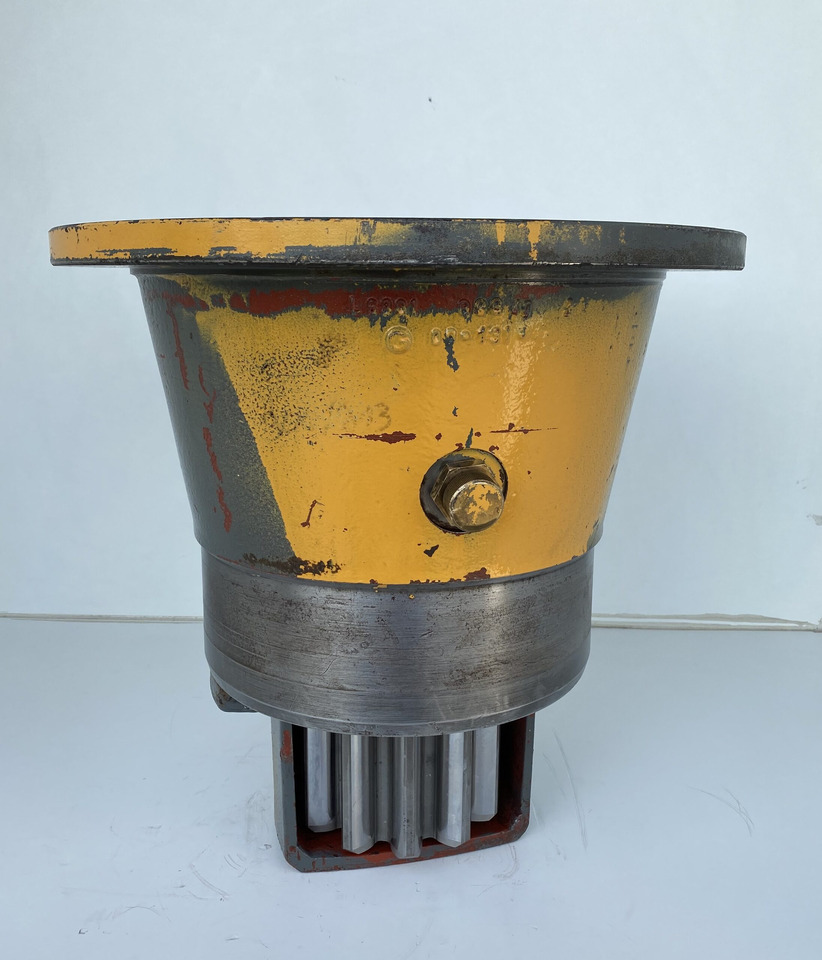 Liebherr Abtriebswellengehäuse ID-Nr.9441707 mit Abtriebswelle ID-Nr.9441713. SAT300/213 - SAT300/225 - SAT375/219. A900 C-LI, A944 B-LI, E942,LOS942,LOS944,P942,P944,R942,R944, R944B. #AB.1555# - Swing motor for Construction machinery: picture 2 Liebherr Abtriebswellengehäuse ID-Nr.9441707 mit Abtriebswelle ID-Nr.9441713. SAT300/213 - SAT300/225 - SAT375/219. A900 C-LI, A944 B-LI, E942,LOS942,LOS944,P942,P944,R942,R944, R944B. #AB.1555# - Swing motor for Construction machinery: picture 2