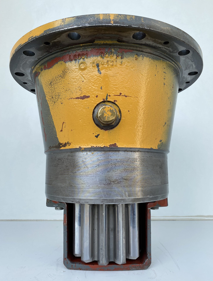 Liebherr Abtriebswellengehäuse ID-Nr.9441707 mit Abtriebswelle ID-Nr.9441713. SAT300/213 - SAT300/225 - SAT375/219. A900 C-LI, A944 B-LI, E942,LOS942,LOS944,P942,P944,R942,R944, R944B. #AB.1555# - Swing motor for Construction machinery: picture 3 Liebherr Abtriebswellengehäuse ID-Nr.9441707 mit Abtriebswelle ID-Nr.9441713. SAT300/213 - SAT300/225 - SAT375/219. A900 C-LI, A944 B-LI, E942,LOS942,LOS944,P942,P944,R942,R944, R944B. #AB.1555# - Swing motor for Construction machinery: picture 3