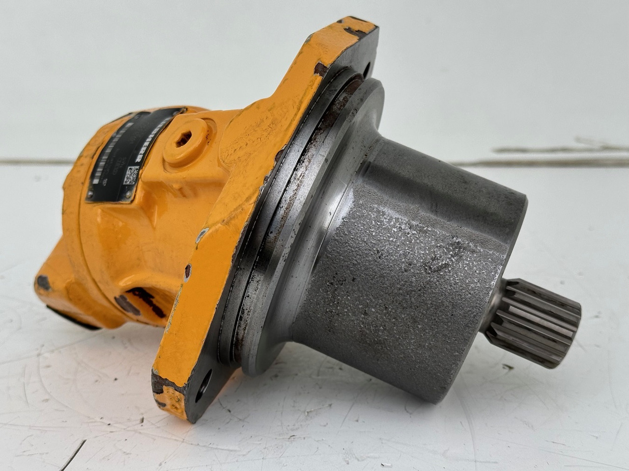 Liebherr CNR:11302432- Hydromatik Rexroth Axialkolben-Konstantmotor Typ:A2FE23/61W-PAL100-S. #18097818# - Hydraulic motor for Construction machinery: picture 1 Liebherr CNR:11302432- Hydromatik Rexroth Axialkolben-Konstantmotor Typ:A2FE23/61W-PAL100-S. #18097818# - Hydraulic motor for Construction machinery: picture 1