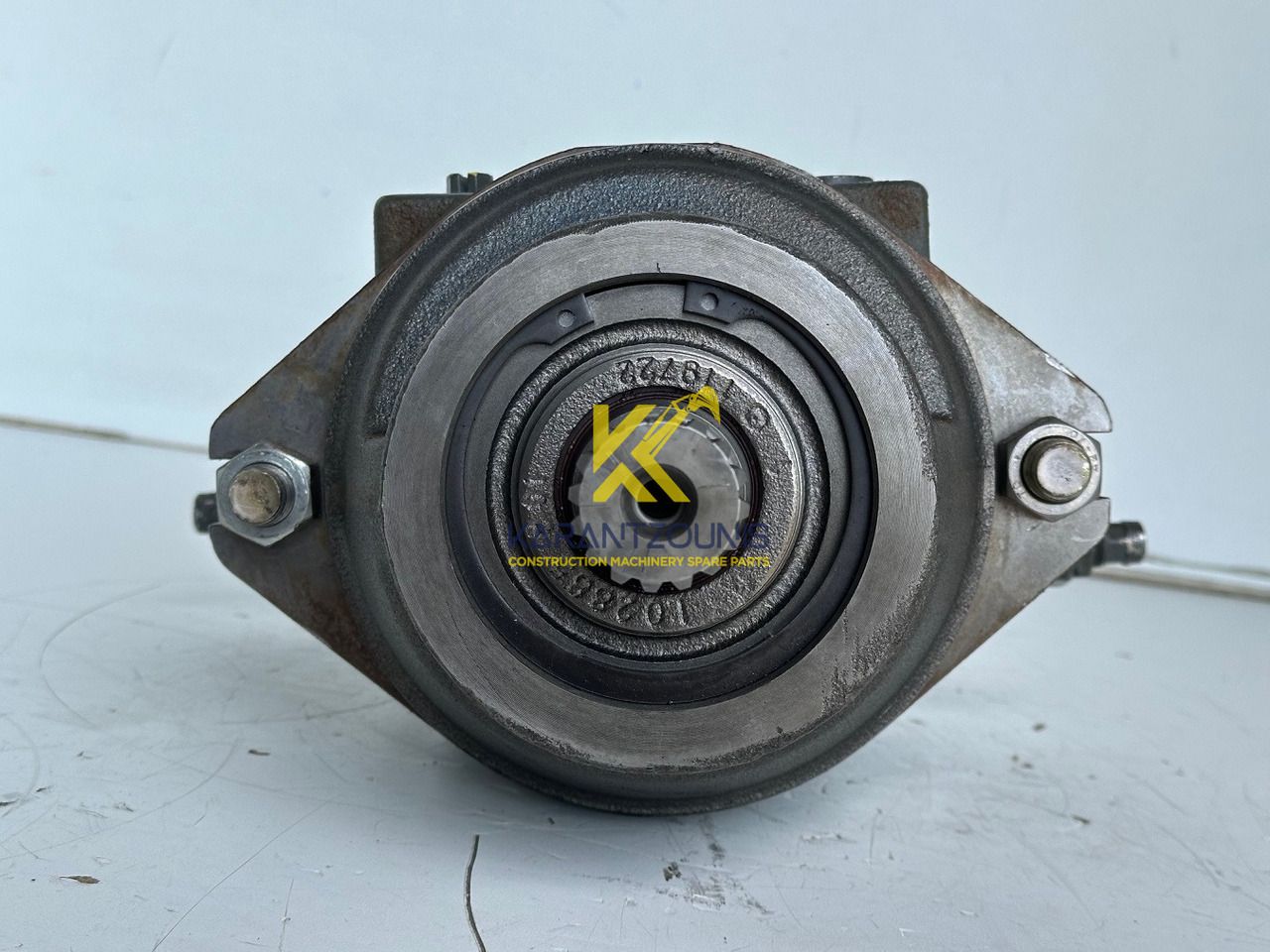 Liebherr Hydraulikeinbaumotor Typ:FMF058, ID-Nr.10122576 - ID-Nr.10145827 - ID-Nr.11371069. LOS1906, P924 COMP , R906, R906 PROTO, R916, R922, R924, R924 COMP, R926 COMP, R926 K LC. #39780# - Hydraulic motor for Excavator: picture 5 Liebherr Hydraulikeinbaumotor Typ:FMF058, ID-Nr.10122576 - ID-Nr.10145827 - ID-Nr.11371069. LOS1906, P924 COMP , R906, R906 PROTO, R916, R922, R924, R924 COMP, R926 COMP, R926 K LC. #39780# - Hydraulic motor for Excavator: picture 5