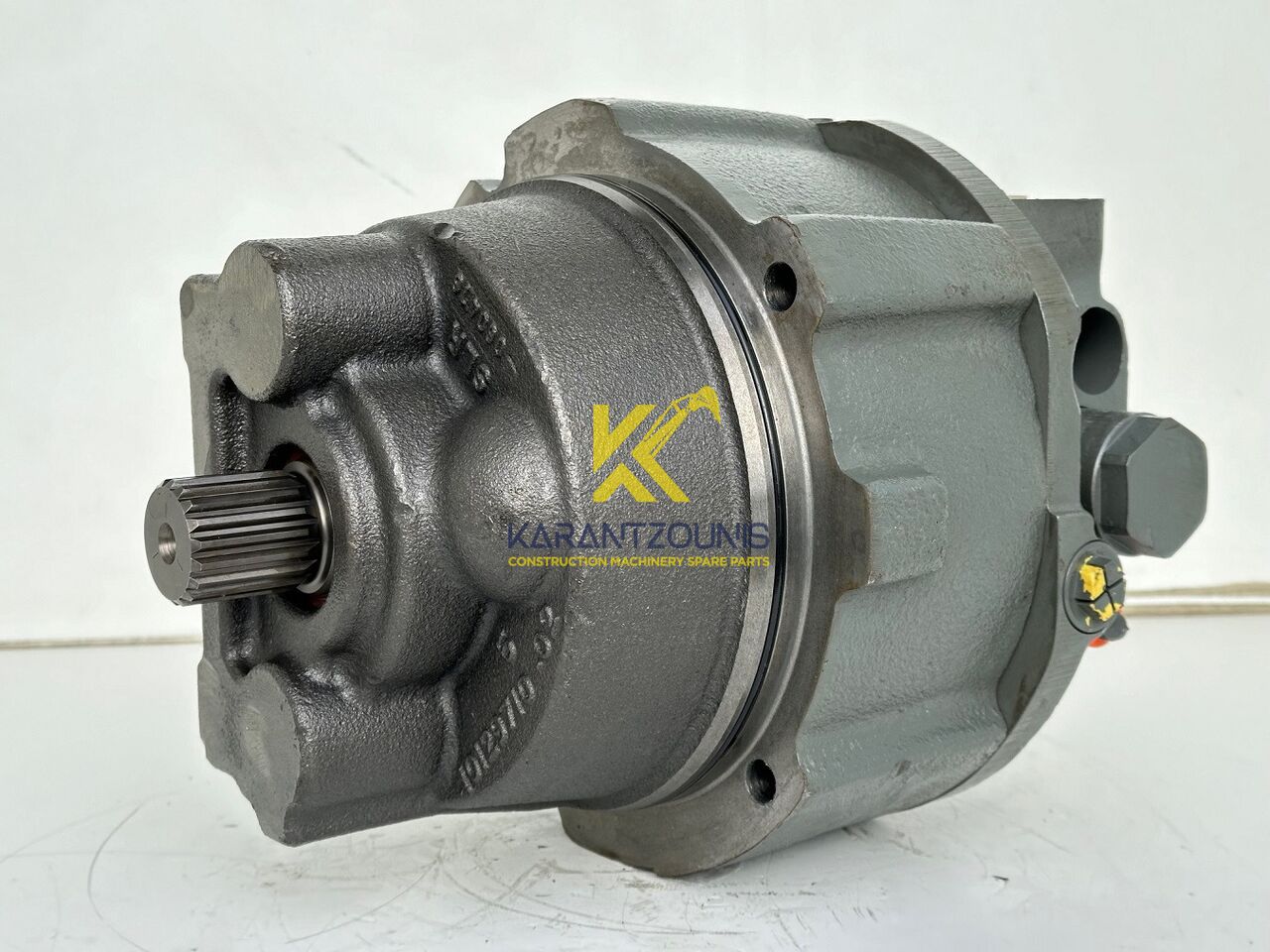 Liebherr Original Hydraulikeinbaumotor CMVE O 135. ID-Nr.10129570 - ID-Nr.11439804. FAT400P112 - FAT550P093. R930, R934, R936, R940, R944, R946, R950T. #10129570.21538# - Final drive for Construction machinery: picture 1 Liebherr Original Hydraulikeinbaumotor CMVE O 135. ID-Nr.10129570 - ID-Nr.11439804. FAT400P112 - FAT550P093. R930, R934, R936, R940, R944, R946, R950T. #10129570.21538# - Final drive for Construction machinery: picture 1