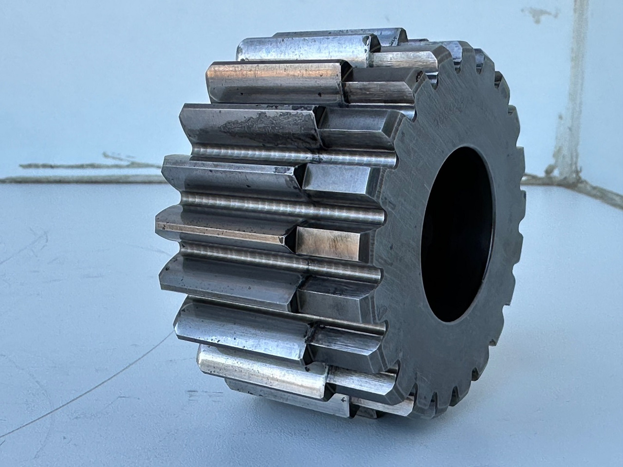 Liebherr Sonnenrad ID-Nr.90002821. FAT400P112, FAT400P130, FAT400P139. R926, R928, R930, R934, R936, R938, R940, R944, R946, R950 T. #90002821.06.08.01# - Final drive for Excavator: picture 1 Liebherr Sonnenrad ID-Nr.90002821. FAT400P112, FAT400P130, FAT400P139. R926, R928, R930, R934, R936, R938, R940, R944, R946, R950 T. #90002821.06.08.01# - Final drive for Excavator: picture 1