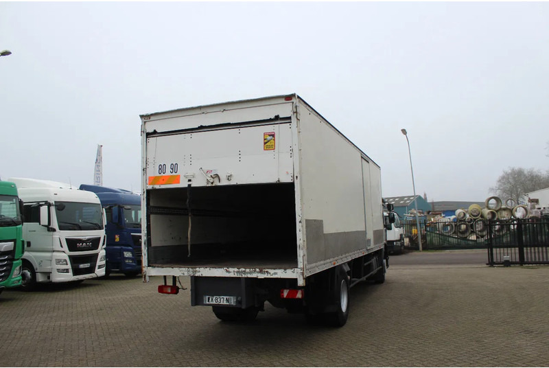 Renault Premium 280 4X2 - Box truck: picture 4 Renault Premium 280 4X2 - Box truck: picture 4