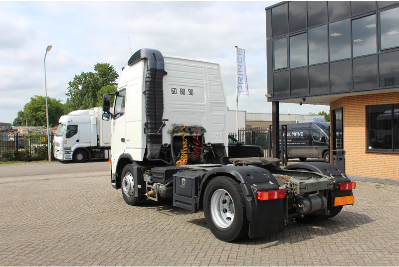 Volvo FH 12.420 * MANUAL * 4X2 * - Tractor unit: picture 3 Volvo FH 12.420 * MANUAL * 4X2 * - Tractor unit: picture 3