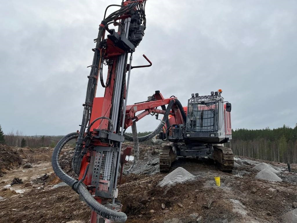 Sandvik DX800 - Drilling rig: picture 3 Sandvik DX800 - Drilling rig: picture 3