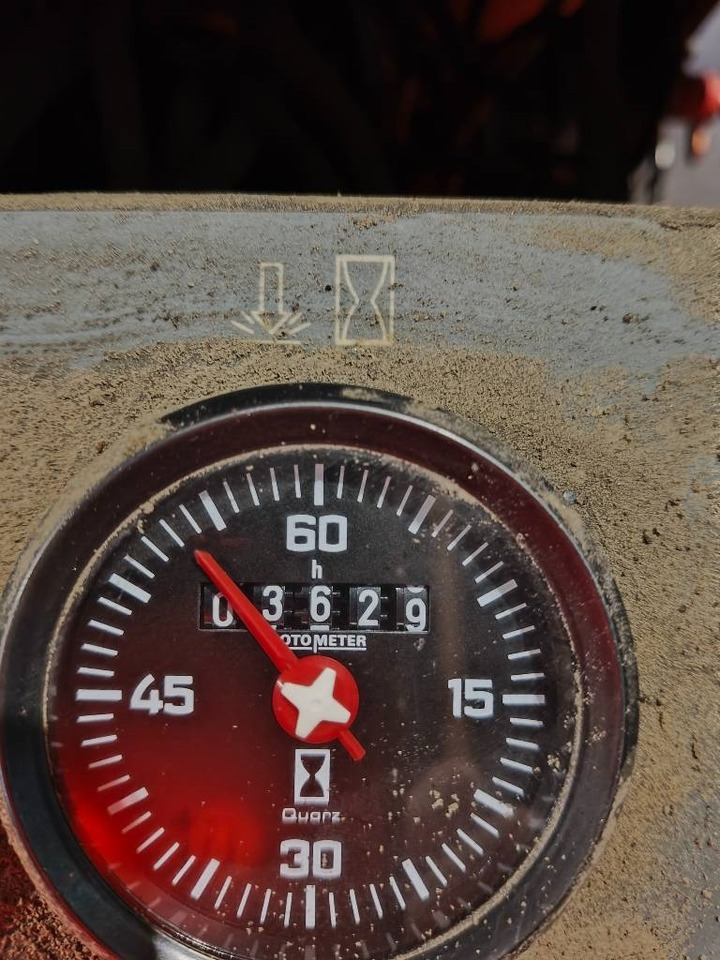 Drilling rig Tamrock COMMANDO 120RF: picture 9