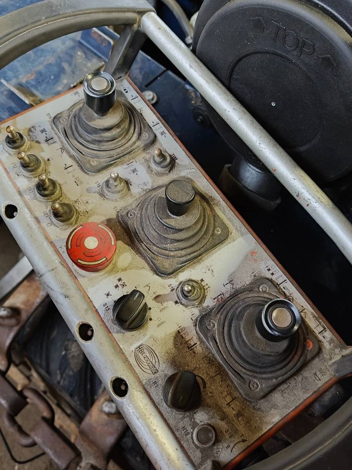 Drilling rig Tamrock COMMANDO 120RF: picture 10