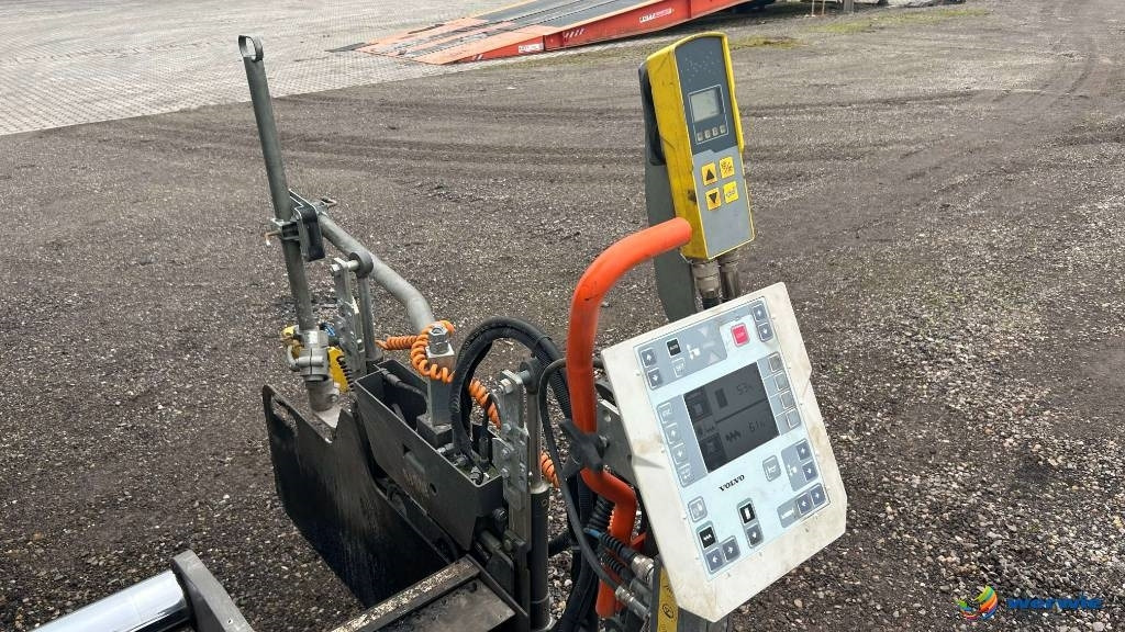 ABG-Volvo P4820D - Asphalt paver: picture 5 ABG-Volvo P4820D - Asphalt paver: picture 5