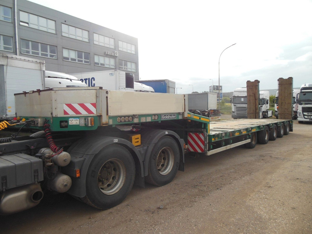 Goldhofer STZ-L 5-54/80, 5 ACHSEN,TELESKOP 7M,4 ACHSE LENK - Low loader semi-trailer: picture 1 Goldhofer STZ-L 5-54/80, 5 ACHSEN,TELESKOP 7M,4 ACHSE LENK - Low loader semi-trailer: picture 1