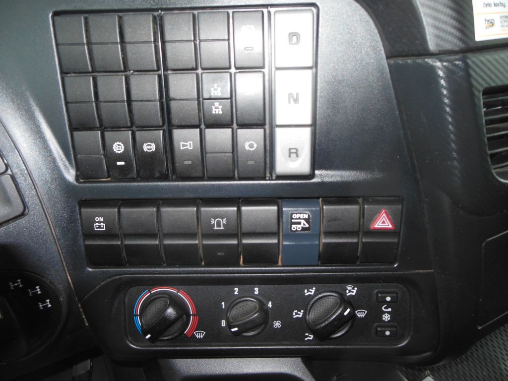 Tipper Iveco TRAKKER AD410T45W, 8X8, BORDMATIC, AHK: picture 26