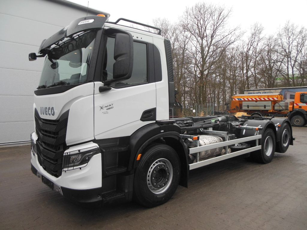 Iveco X-WAY AD 280X46, 6X2, LENK/LIFT, TNH 20T,SOFORT! - Hook lift truck: picture 1 Iveco X-WAY AD 280X46, 6X2, LENK/LIFT, TNH 20T,SOFORT! - Hook lift truck: picture 1