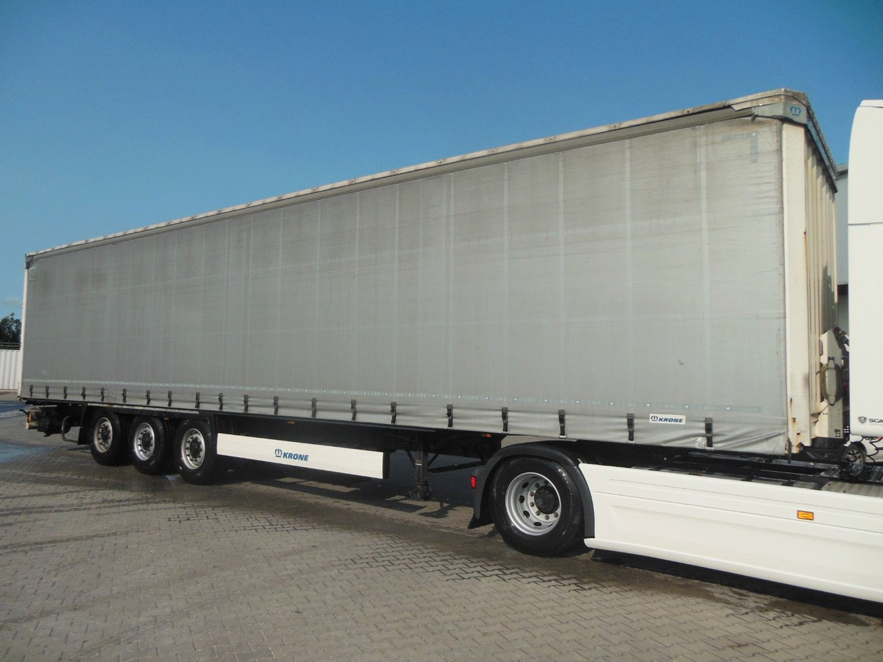 Krone SD, BPW, HUBDACH, LIFT ACHSE, 3 STÜCKS AM LAGER - Curtainsider semi-trailer: picture 4 Krone SD, BPW, HUBDACH, LIFT ACHSE, 3 STÜCKS AM LAGER - Curtainsider semi-trailer: picture 4