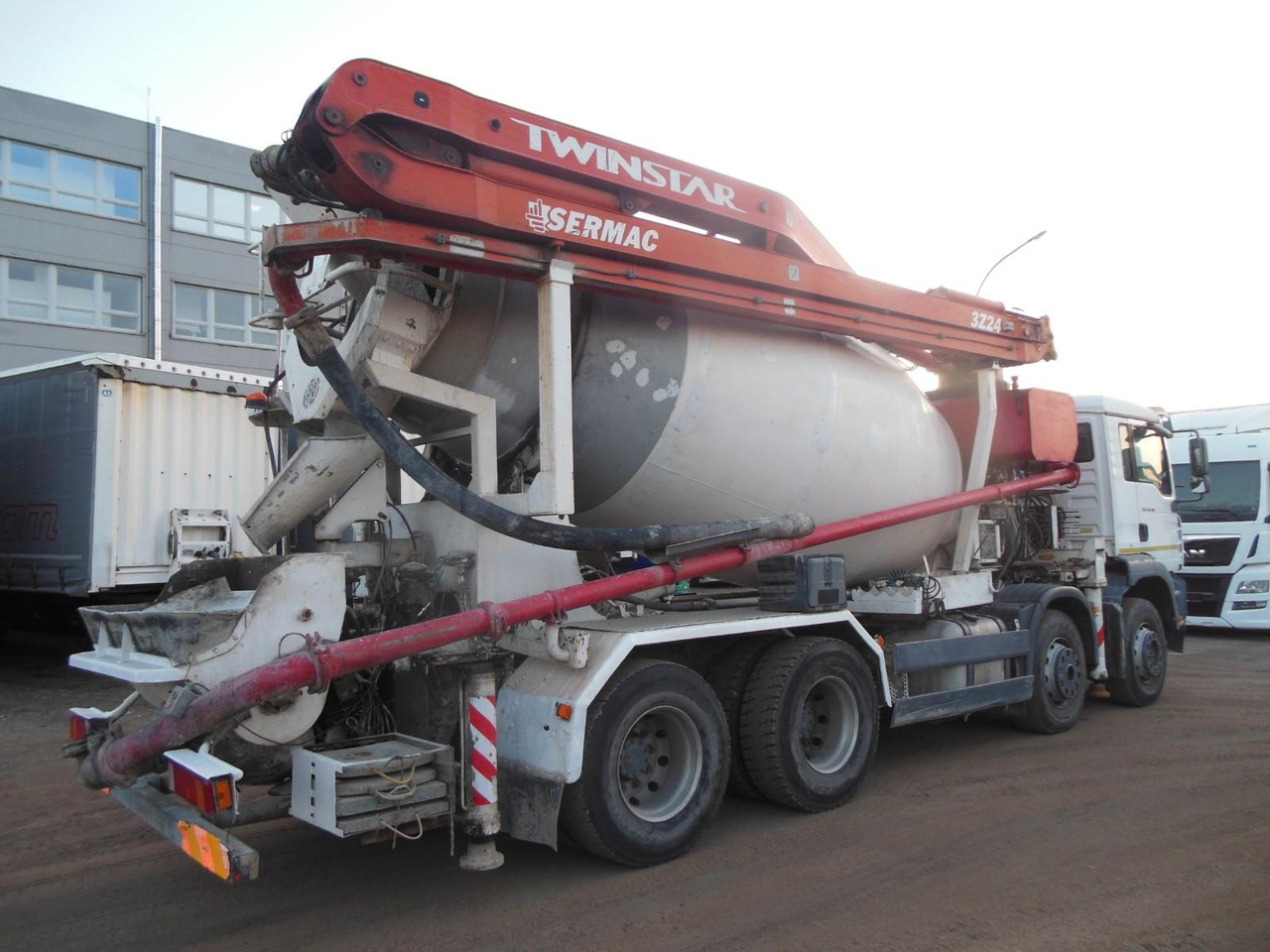 MAN TGA 35.410, 8X4, MIX + PUMPE 24M - Concrete pump truck: picture 3 MAN TGA 35.410, 8X4, MIX + PUMPE 24M - Concrete pump truck: picture 3
