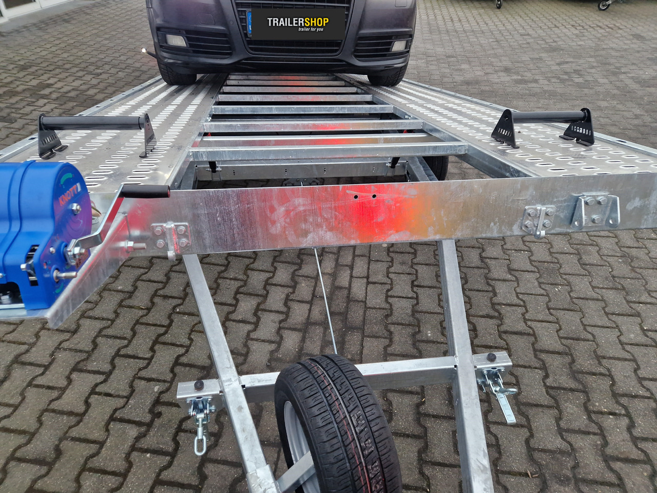 Autotransporter trailer Cartrailer Expert 2745 easyload black 450x216cm ankippbar Winde Reserverad 10" 100km/H 2700kg: picture 8