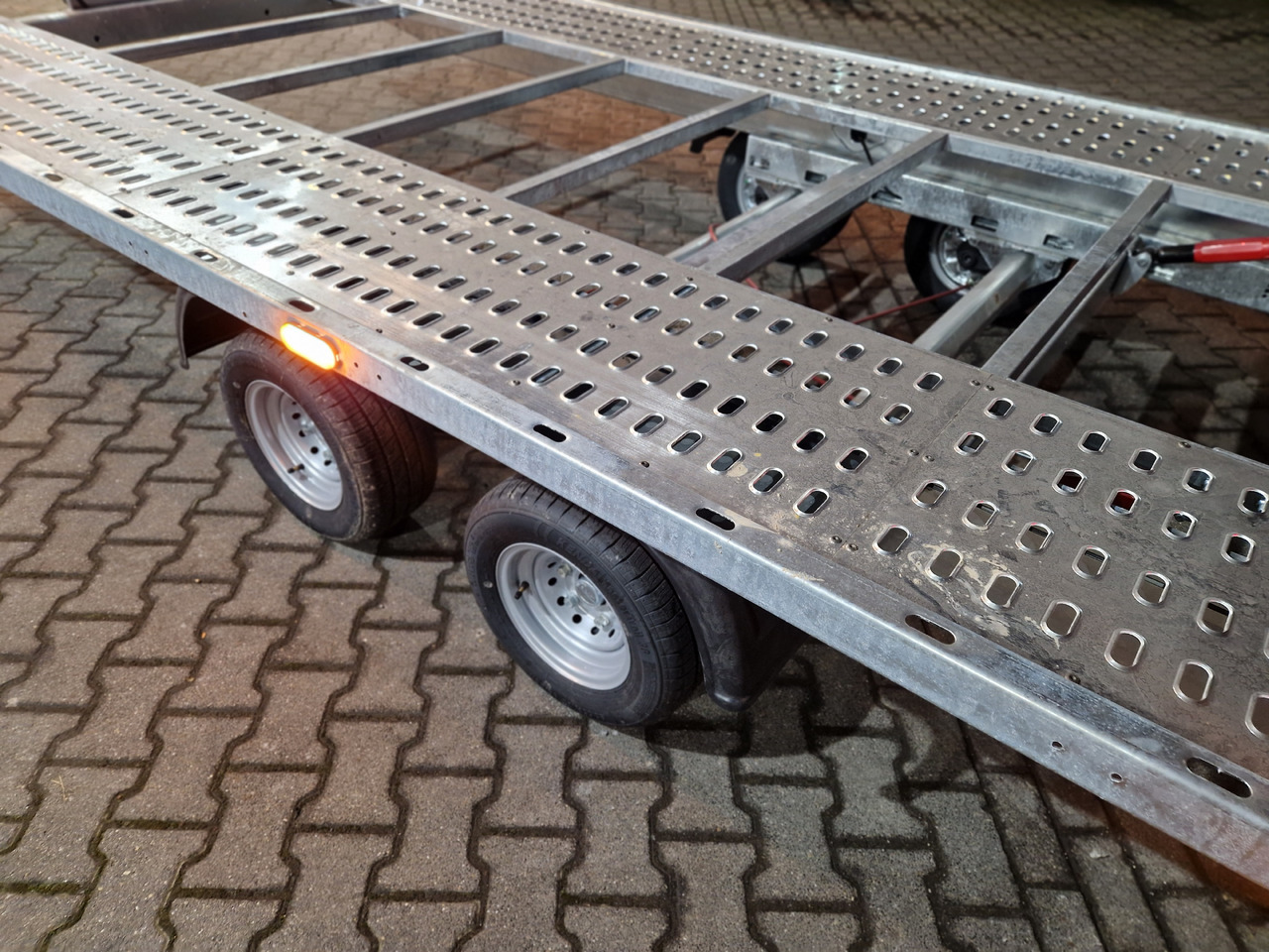 Autotransporter trailer Cartrailer Expert 2745 easyload black 450x216cm ankippbar Winde Reserverad 10" 100km/H 2700kg: picture 18