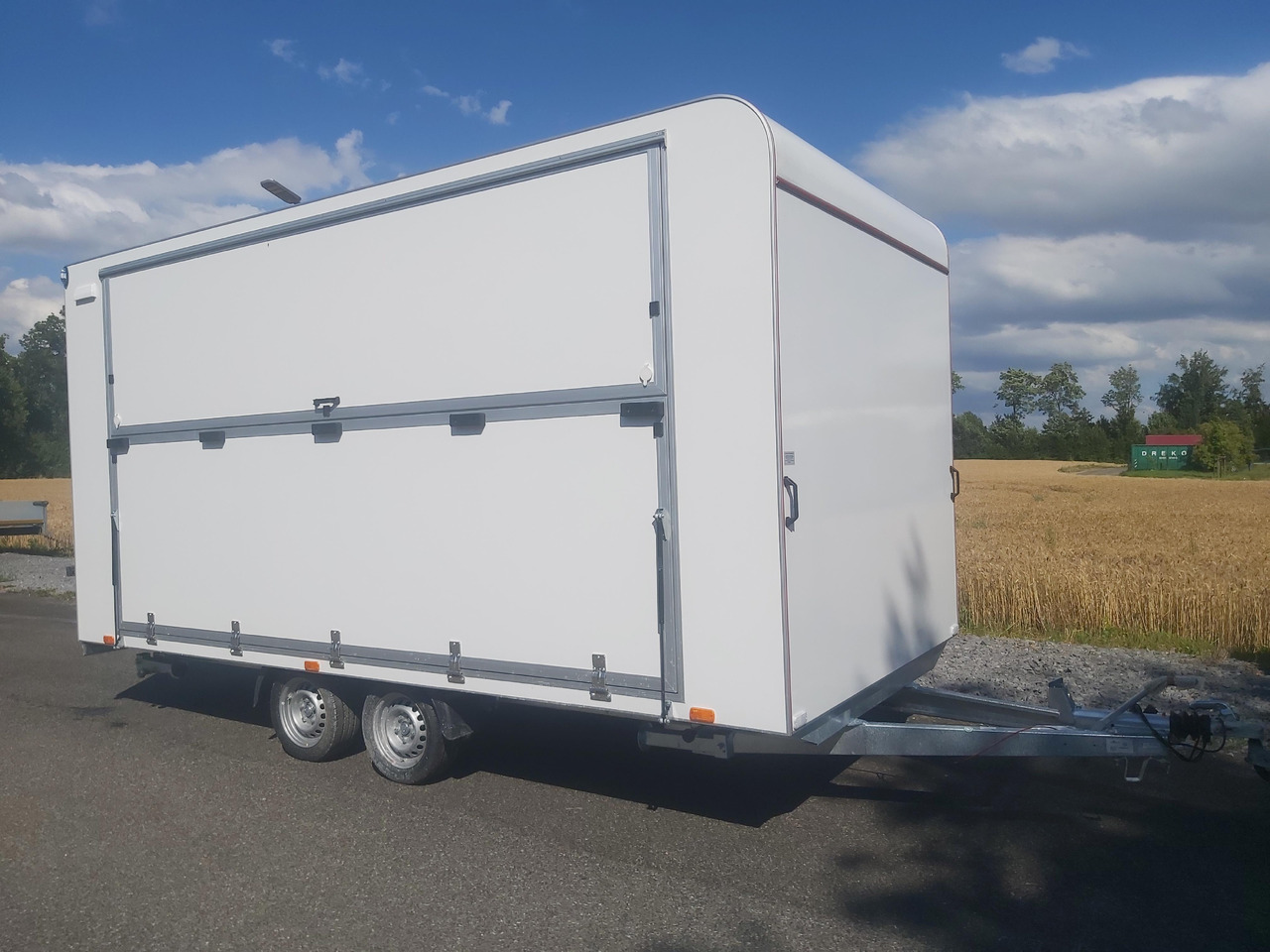 Event Trailer Koffer TWSP M 470T.01 470x220x217cm Seitenklappe IL 2700kg 100km/H - Vending trailer: picture 1 Event Trailer Koffer TWSP M 470T.01 470x220x217cm Seitenklappe IL 2700kg 100km/H - Vending trailer: picture 1