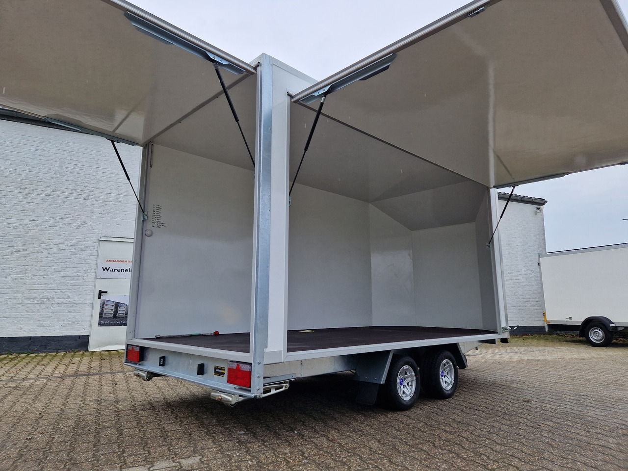 Koffer Hochlader FC2024HTL Messe 400x200x200cm aerodynamisch 10" Alufelgen (XL) 2000kg 100 km/H - Vending trailer: picture 4 Koffer Hochlader FC2024HTL Messe 400x200x200cm aerodynamisch 10" Alufelgen (XL) 2000kg 100 km/H - Vending trailer: picture 4