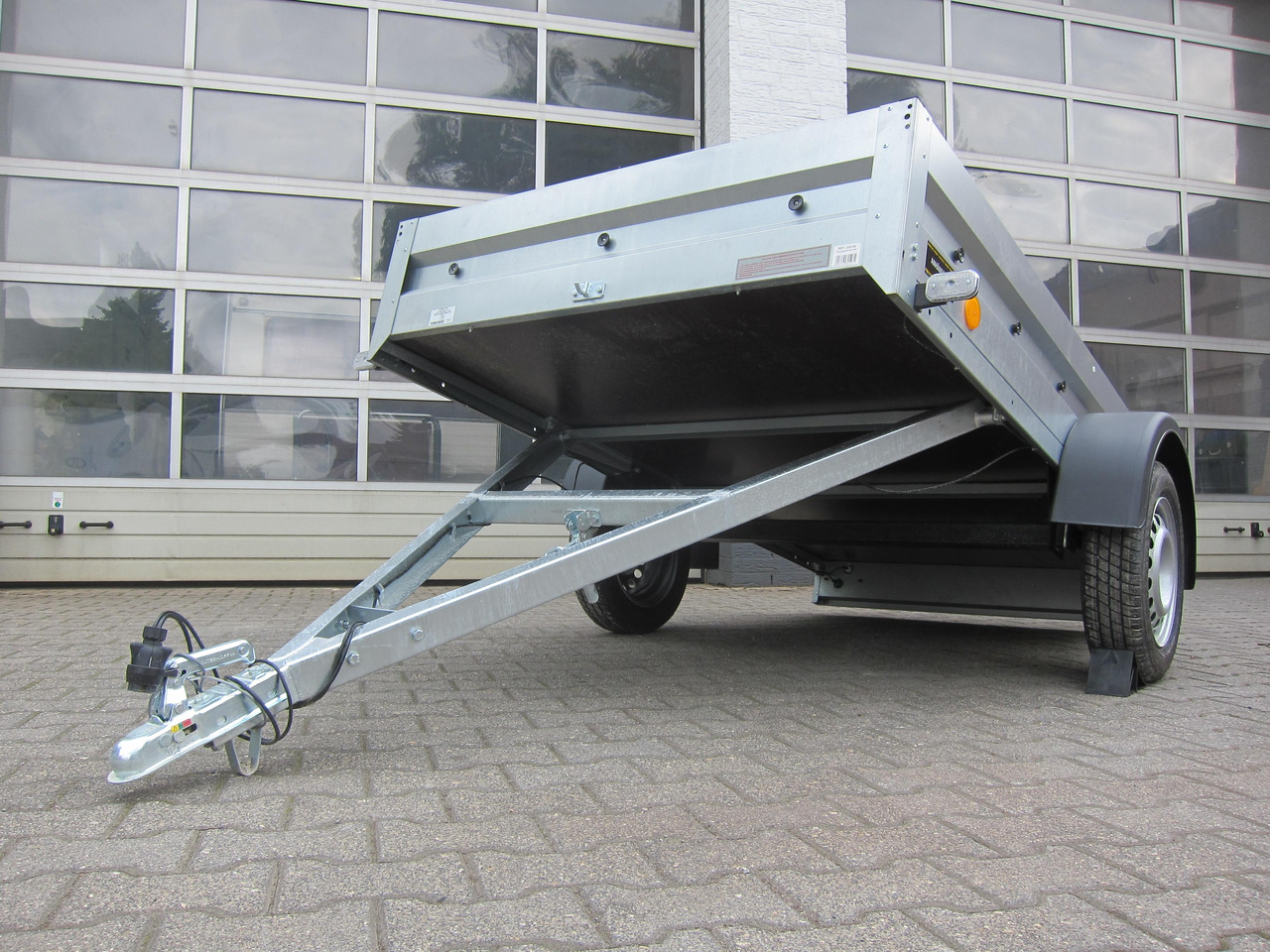 PKW Anhänger Trailstar Pratik 236 236x129x30cm ankippbar (XS) 750kg Mai Aktion - Motorcycle trailer: picture 5 PKW Anhänger Trailstar Pratik 236 236x129x30cm ankippbar (XS) 750kg Mai Aktion - Motorcycle trailer: picture 5