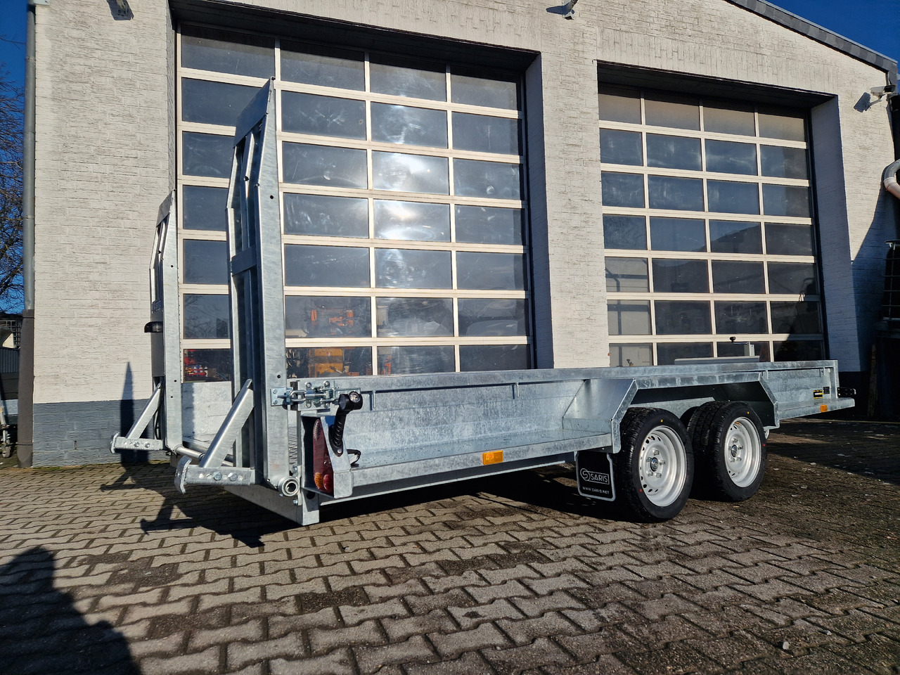 Saris Magnum MAXX 3500 406x182x30cm force one Rampen Schaufelablage 100km/H 3500kg Januar Aktion - Plant trailer: picture 3 Saris Magnum MAXX 3500 406x182x30cm force one Rampen Schaufelablage 100km/H 3500kg Januar Aktion - Plant trailer: picture 3