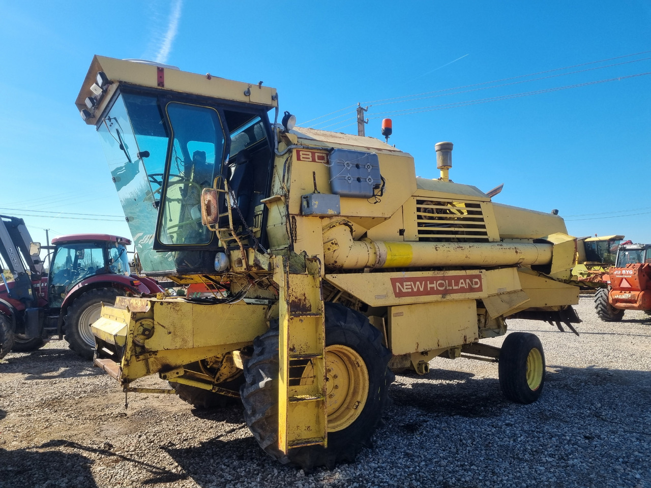 New Holland 8080 - Combine harvester: picture 1 New Holland 8080 - Combine harvester: picture 1