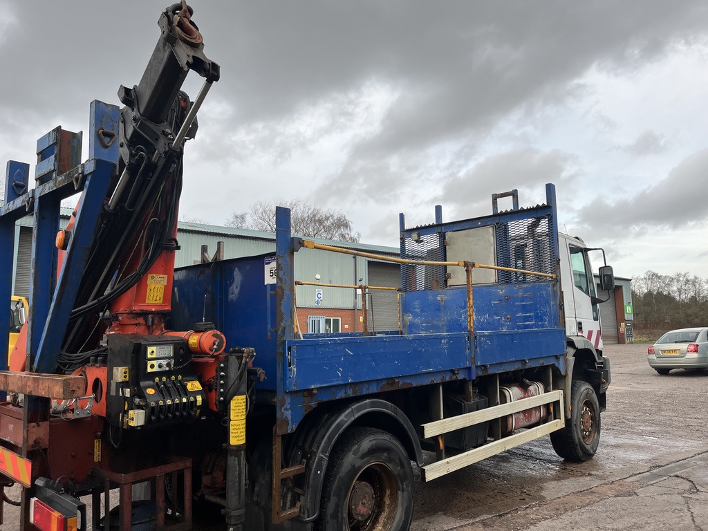 Iveco EuroTrakker 180E27 4x4 Rigid - Dropside/ Flatbed truck: picture 3 Iveco EuroTrakker 180E27 4x4 Rigid - Dropside/ Flatbed truck: picture 3
