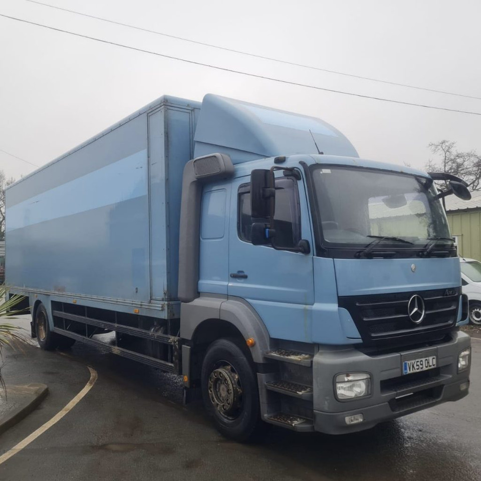 Mercedes 1824 - Closed box van: picture 1 Mercedes 1824 - Closed box van: picture 1