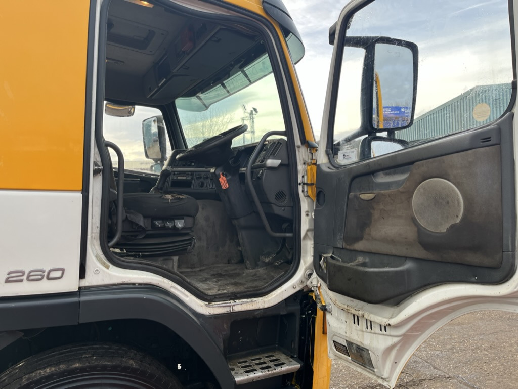 Volvo FM9 260 Chassis Cab - Cab chassis truck: picture 3 Volvo FM9 260 Chassis Cab - Cab chassis truck: picture 3