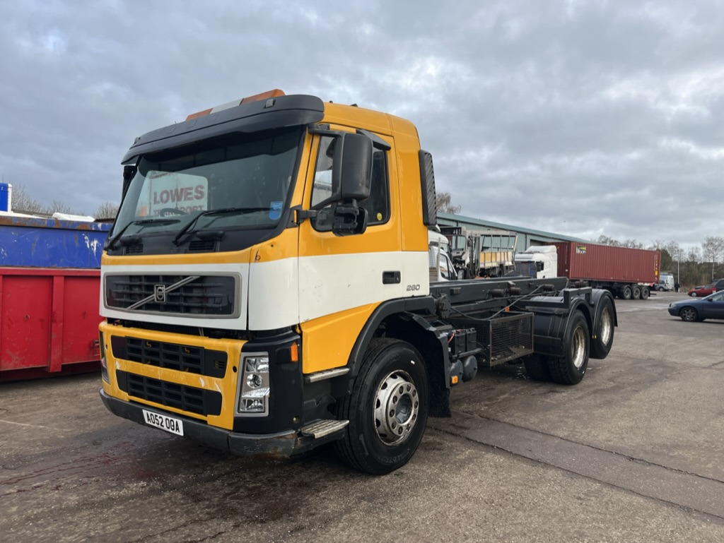 Volvo FM9 260 Chassis Cab - Cab chassis truck: picture 2 Volvo FM9 260 Chassis Cab - Cab chassis truck: picture 2