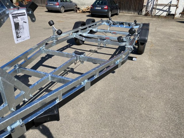 Brenderup Brenderup Premium Bootsanhänger 242500TB SR mit Superrollen, 2,5 to. 7,2m/ 24 Fuß - Boat trailer: picture 4 Brenderup Brenderup Premium Bootsanhänger 242500TB SR mit Superrollen, 2,5 to. 7,2m/ 24 Fuß - Boat trailer: picture 4