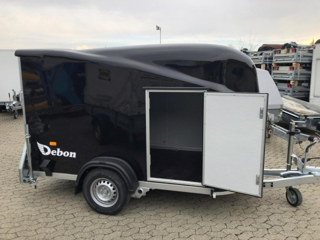 Cheval Liberte Debon Cargo 2 Poly + Türe schwarz 1300 kg, 100 km/h, 300x155x168cm - Closed box trailer: picture 3 Cheval Liberte Debon Cargo 2 Poly + Türe schwarz 1300 kg, 100 km/h, 300x155x168cm - Closed box trailer: picture 3