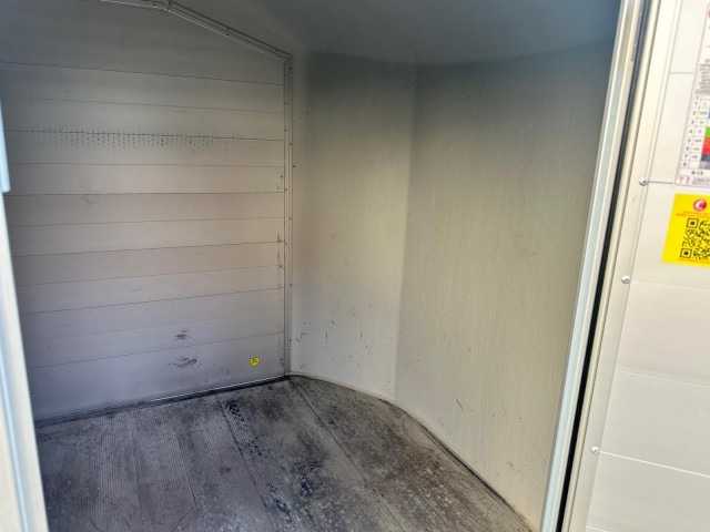 Cheval Liberte Debon Roadster 700 Alu + Türe 2600 kg, 100 km/h, 375x180x202cm - Closed box trailer: picture 4 Cheval Liberte Debon Roadster 700 Alu + Türe 2600 kg, 100 km/h, 375x180x202cm - Closed box trailer: picture 4