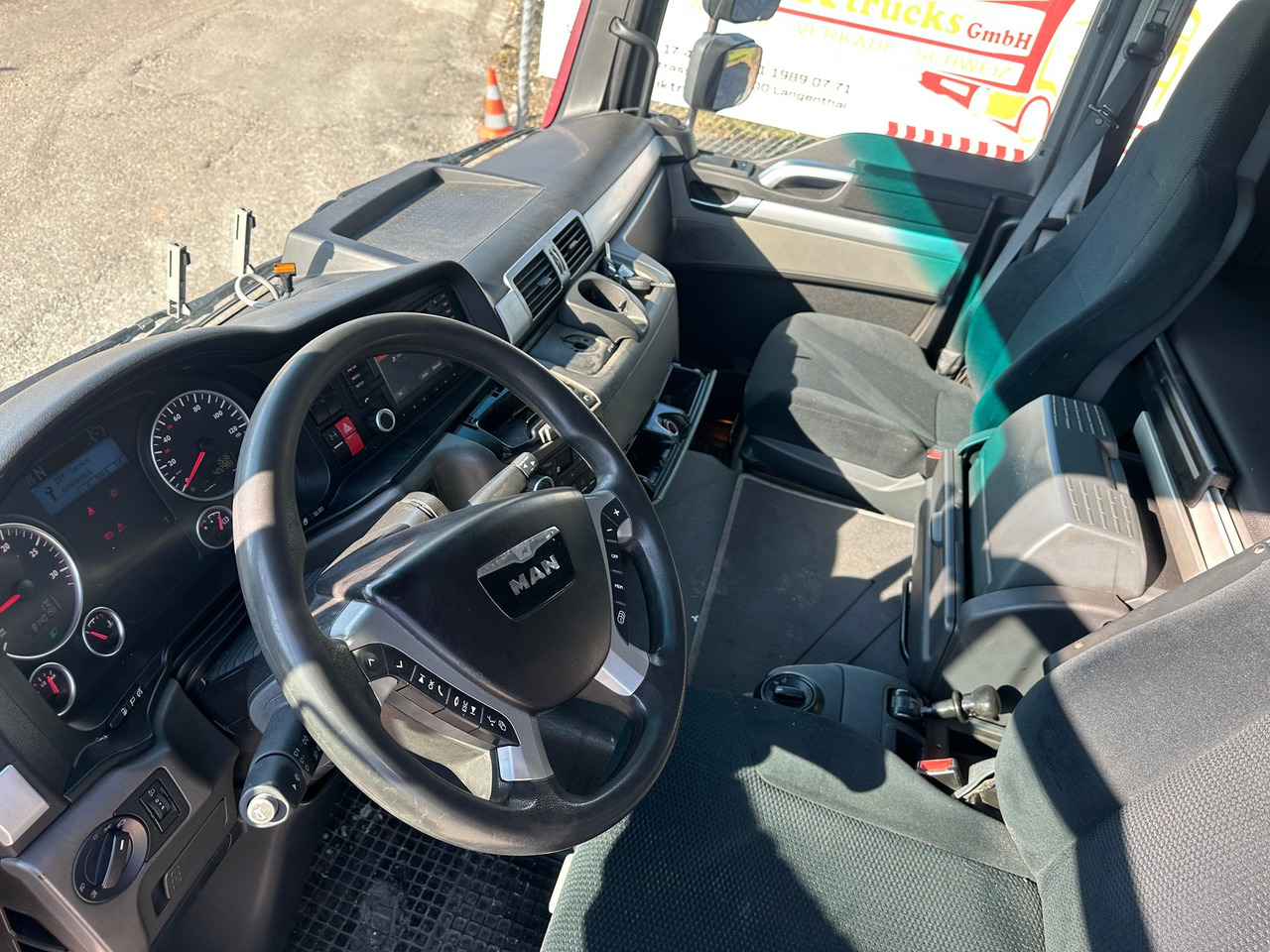 MAN TGL 12.290 4x2 Blache - Curtain side truck: picture 3 MAN TGL 12.290 4x2 Blache - Curtain side truck: picture 3