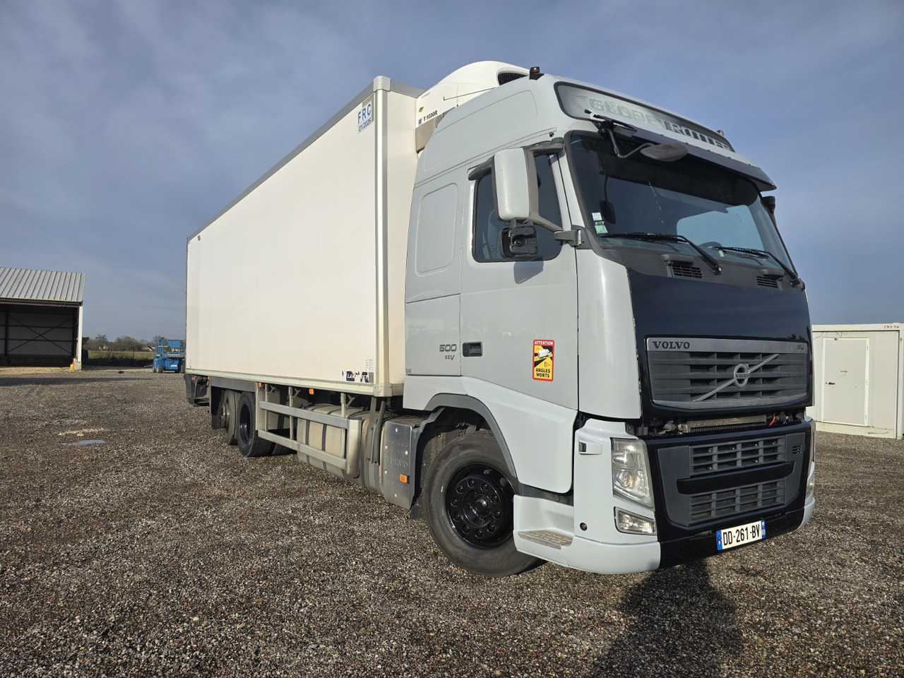 VOLVO FH500 - EEV - 6x2 - Steering Axle - Frigo - Meat Rail - Refrigerator truck: picture 1 VOLVO FH500 - EEV - 6x2 - Steering Axle - Frigo - Meat Rail - Refrigerator truck: picture 1