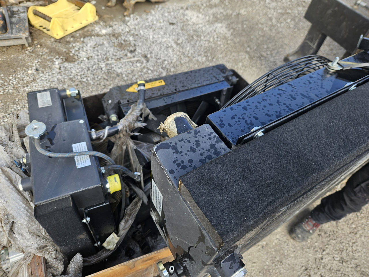 AKG water cooling radiator 15202285 - Radiator for Loader: picture 2 AKG water cooling radiator 15202285 - Radiator for Loader: picture 2