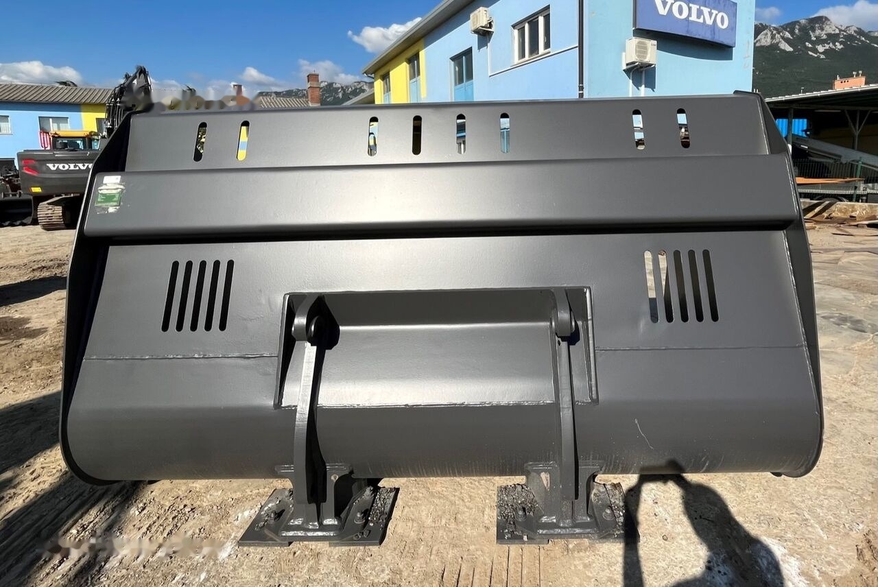 Balavto Loader bucket 3000 mm - Loader bucket: picture 5 Balavto Loader bucket 3000 mm - Loader bucket: picture 5