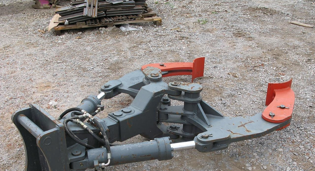 Balavto Pipe grab for excavator - Grapple: picture 3 Balavto Pipe grab for excavator - Grapple: picture 3