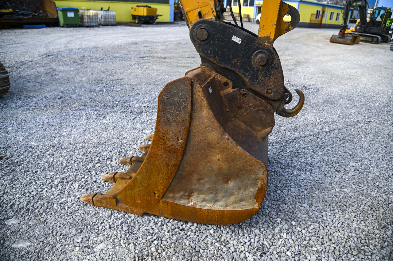 Crawler excavator CASE CX240B: picture 16