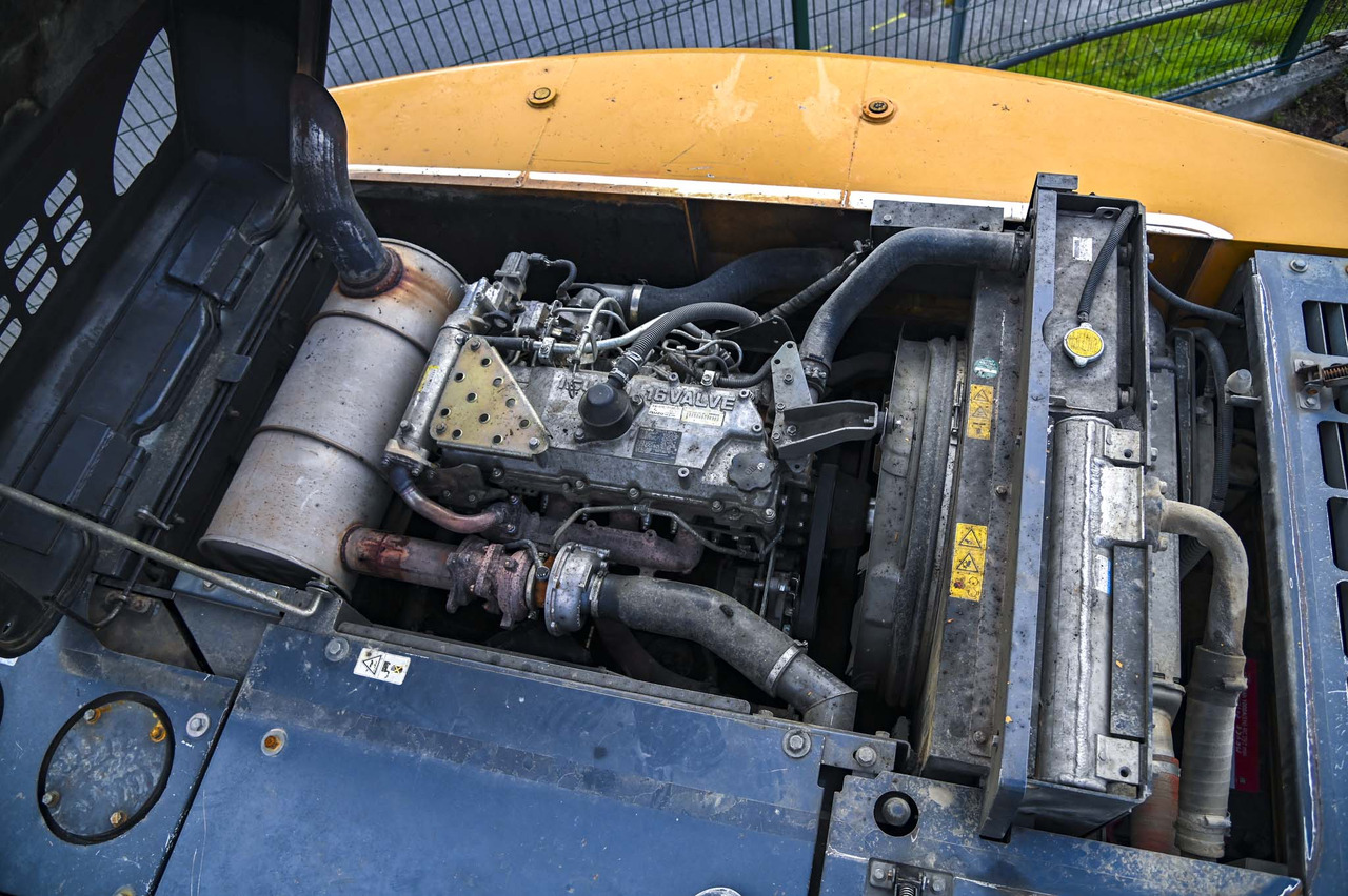 Crawler excavator CASE CX240B: picture 43