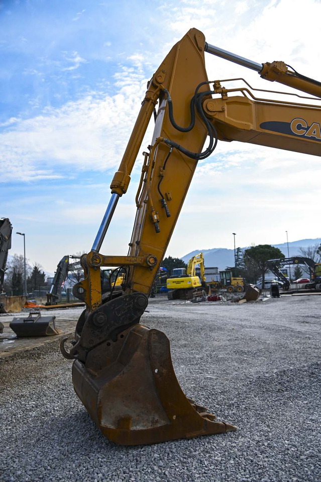 Crawler excavator CASE CX240B: picture 11
