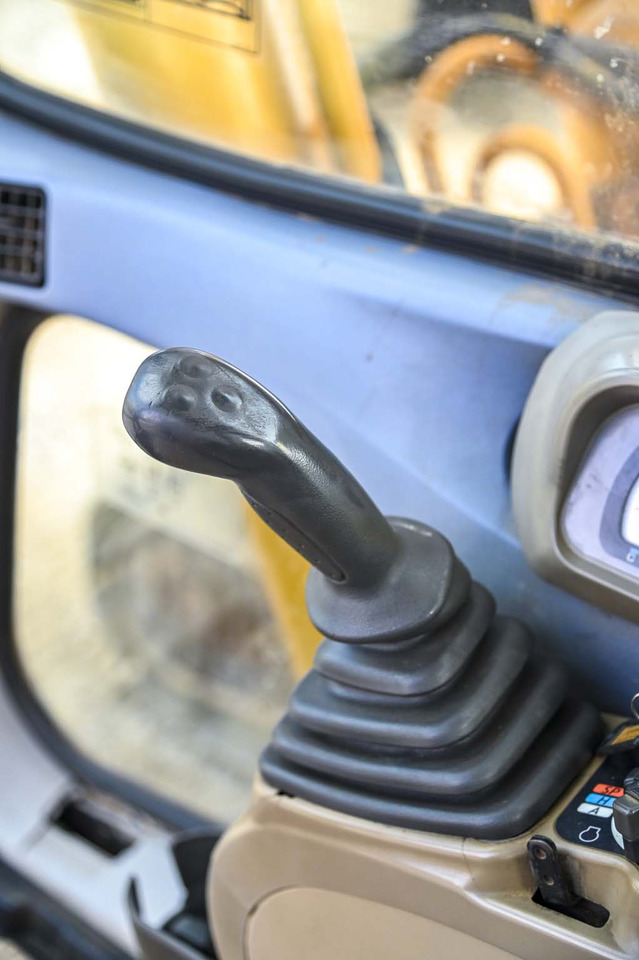 Crawler excavator CASE CX240B: picture 41