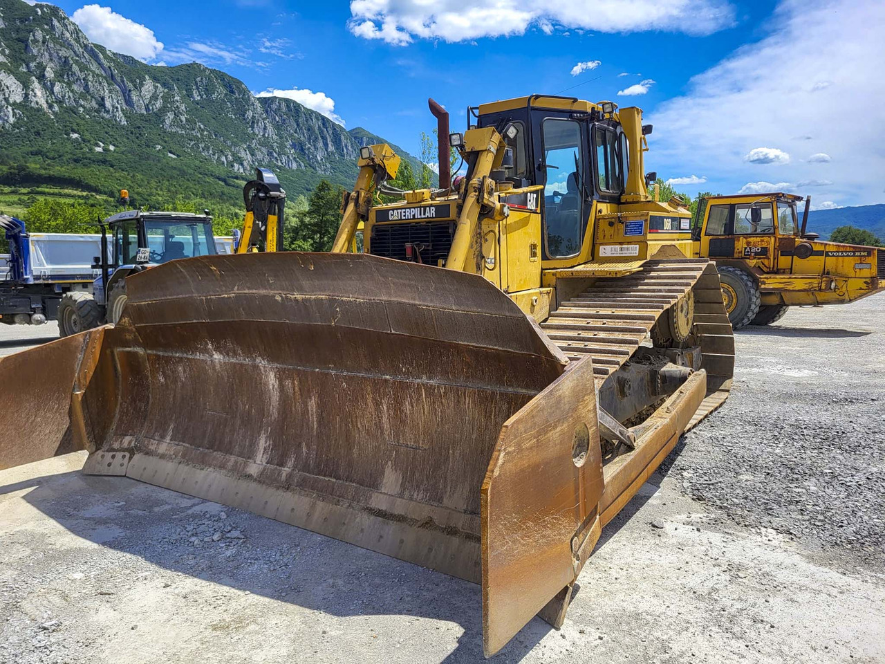 CATERPILLAR D6R - Bulldozer: picture 5 CATERPILLAR D6R - Bulldozer: picture 5