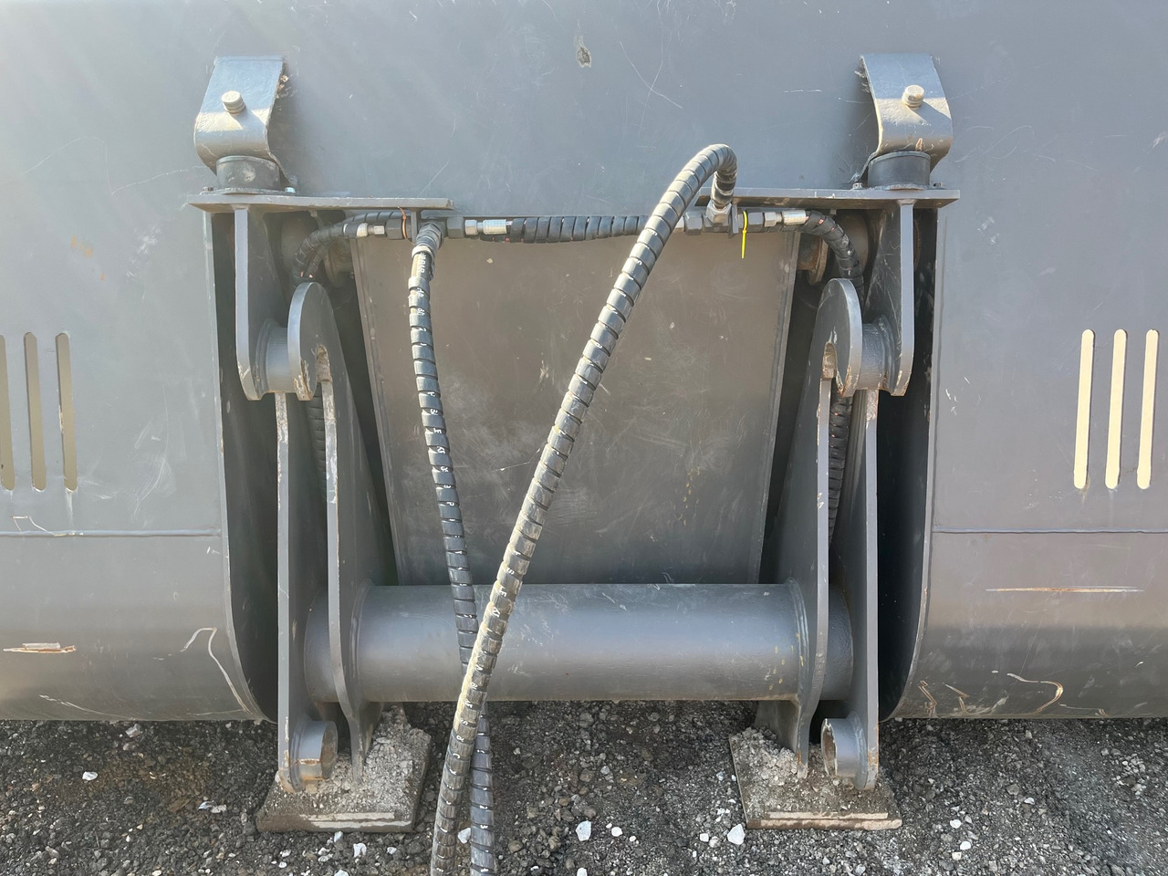 Loader bucket 3200 mm - Loader bucket: picture 5 Loader bucket 3200 mm - Loader bucket: picture 5