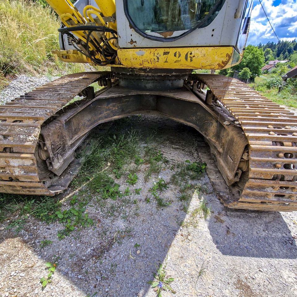 New Holland Kobelco E215 leasing New Holland Kobelco E215: picture 10