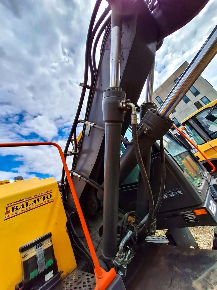 Volvo boom cylinder 14578082  Volvo EWR150E, EW140C, EW140D - Spare parts for Excavator: picture 3 Volvo boom cylinder 14578082  Volvo EWR150E, EW140C, EW140D - Spare parts for Excavator: picture 3