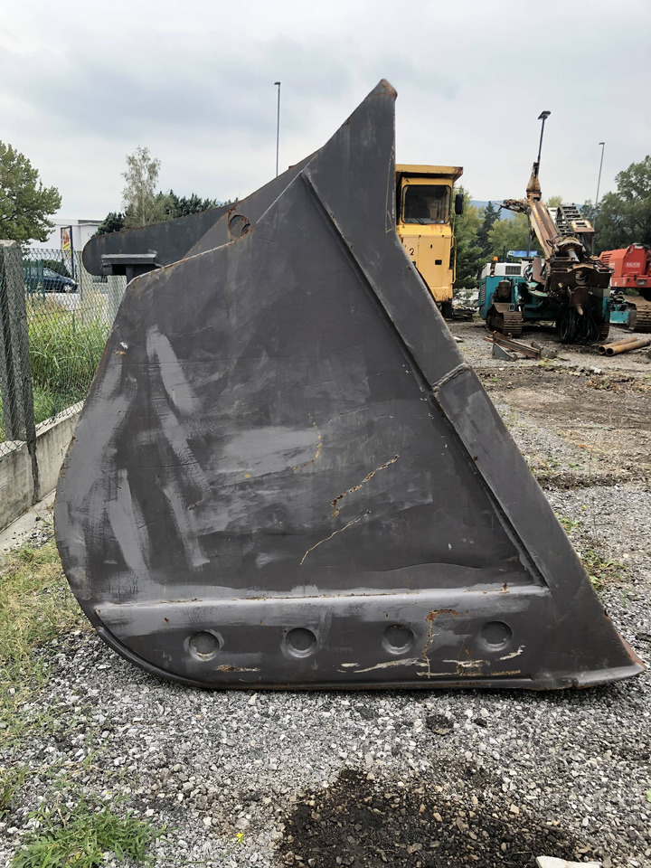 Verachtert loader bucket 4200 mm Volvo - Loader bucket: picture 4 Verachtert loader bucket 4200 mm Volvo - Loader bucket: picture 4