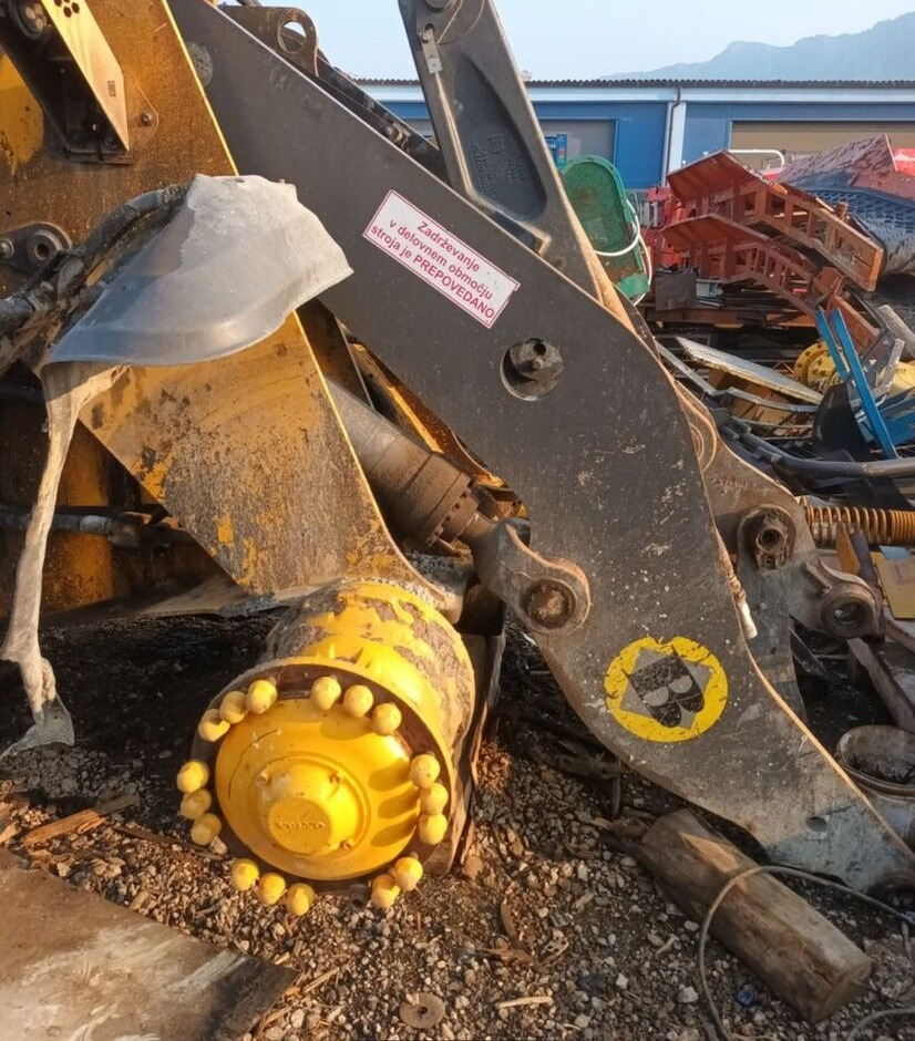 Volvo L120H - Wheel loader: picture 2 Volvo L120H - Wheel loader: picture 2