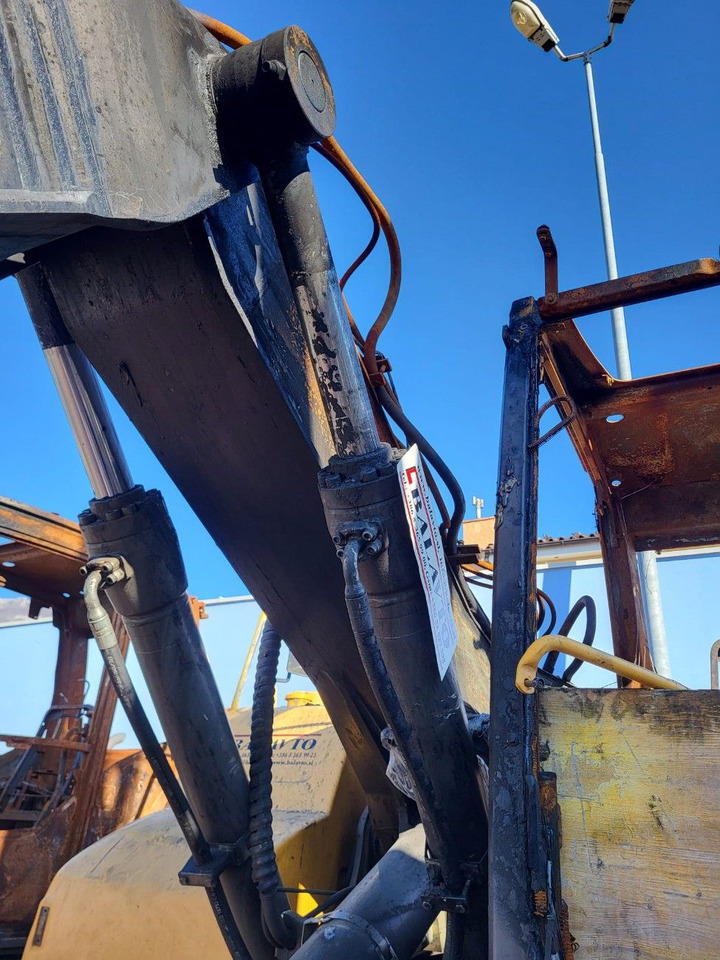 Volvo boom cylinder 14615026 - Hydraulic cylinder for Excavator: picture 4 Volvo boom cylinder 14615026 - Hydraulic cylinder for Excavator: picture 4