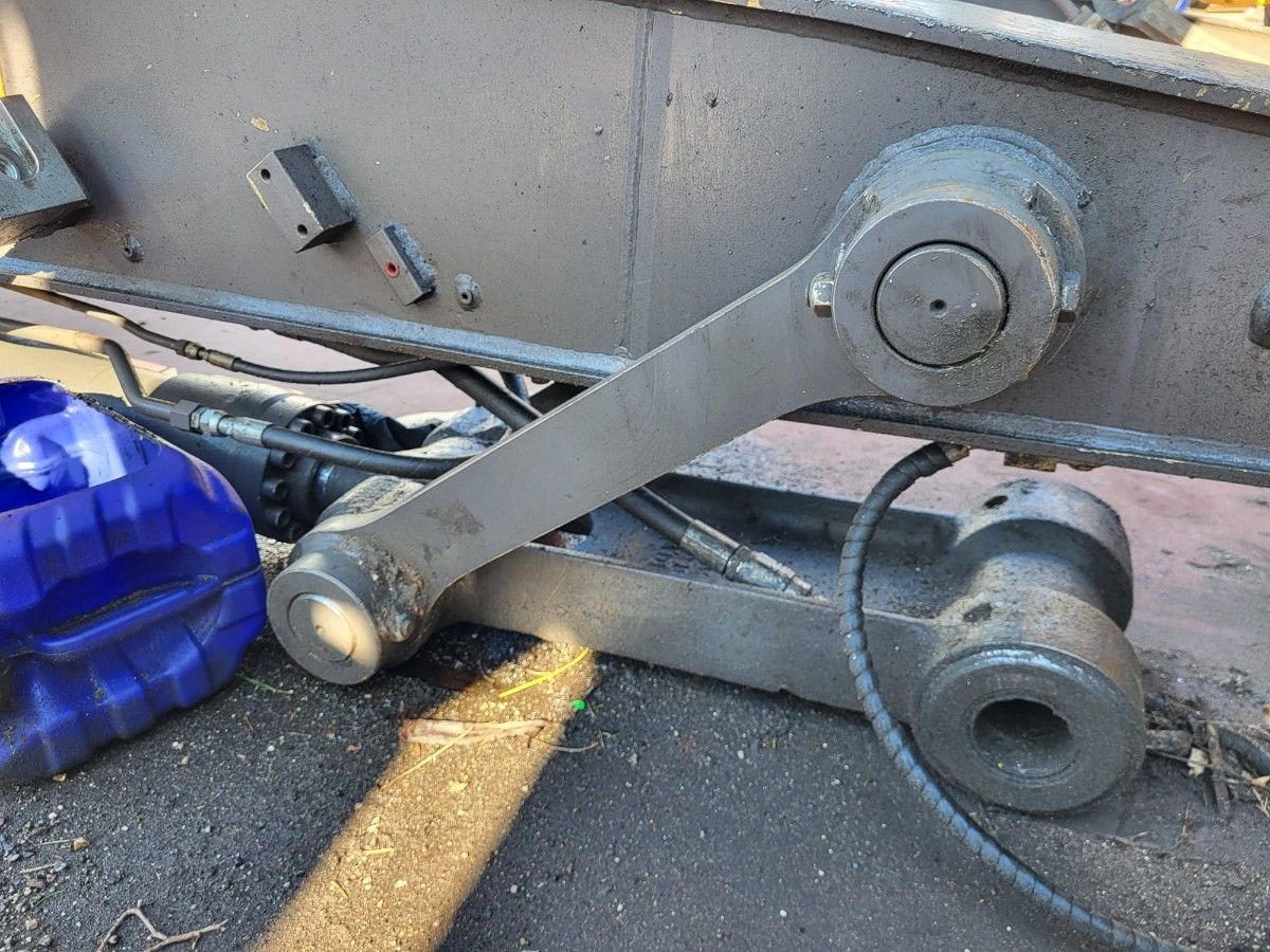 Volvo bucket cylinder 14610685 - Hydraulic cylinder for Excavator: picture 3 Volvo bucket cylinder 14610685 - Hydraulic cylinder for Excavator: picture 3