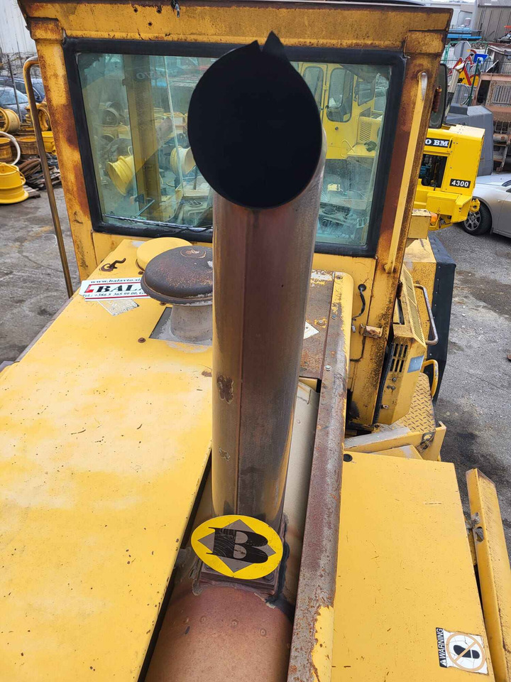 Volvo exhaust pipe VOE11033312 - Exhaust pipe for Loader: picture 1 Volvo exhaust pipe VOE11033312 - Exhaust pipe for Loader: picture 1