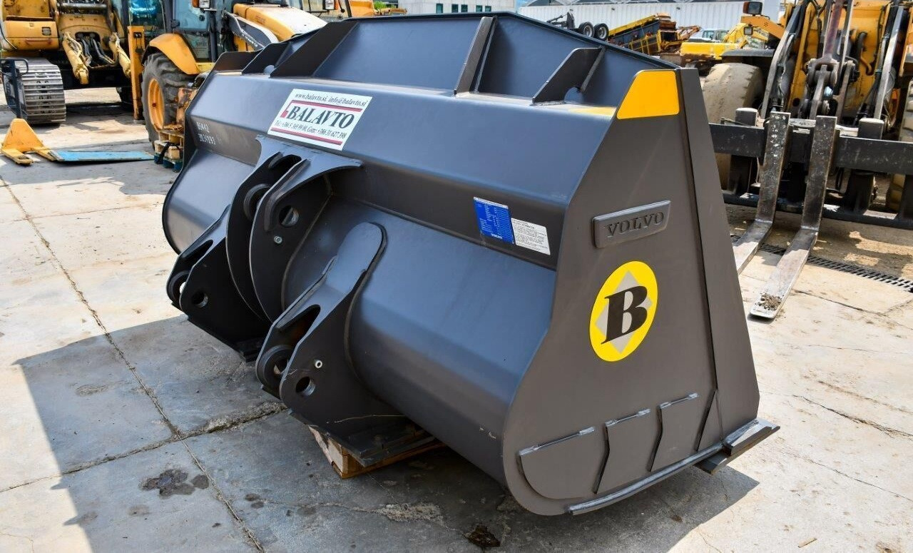 Volvo loader bucket 2800 mm for Volvo wheel loaders - Loader bucket: picture 3 Volvo loader bucket 2800 mm for Volvo wheel loaders - Loader bucket: picture 3